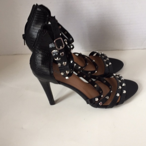 Mossimo Black Dallas heels with Chrome Stus - Picture 4 of 6